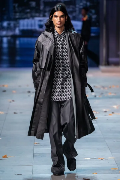 Look 57